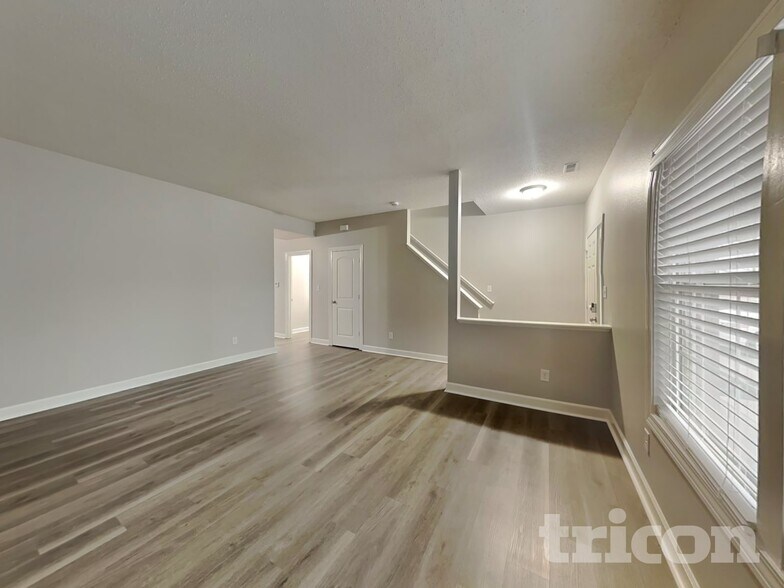 Building Photo - 5330 Basin Park Dr