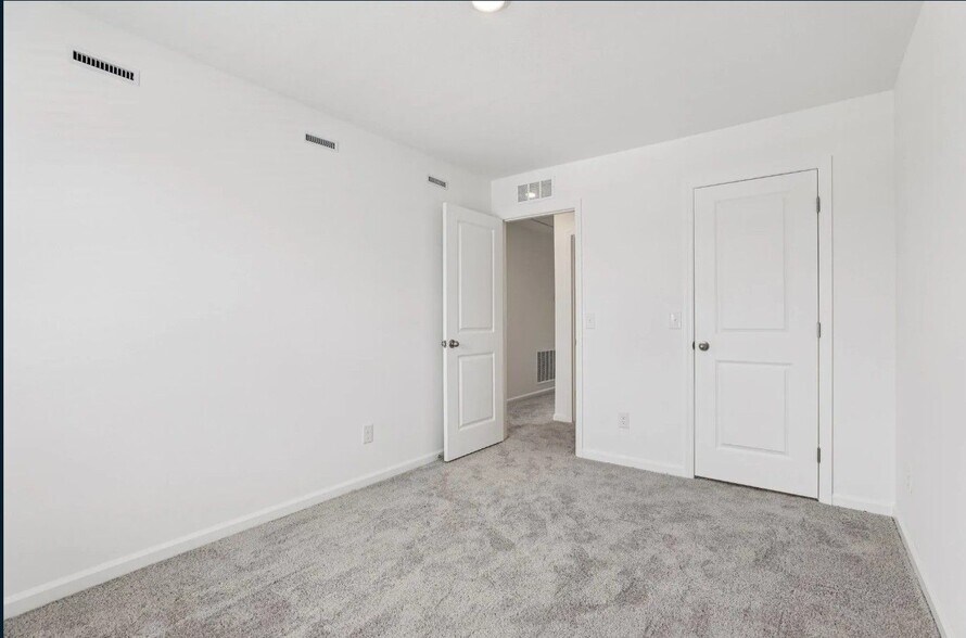 Building Photo - 1301 Tofino Dr