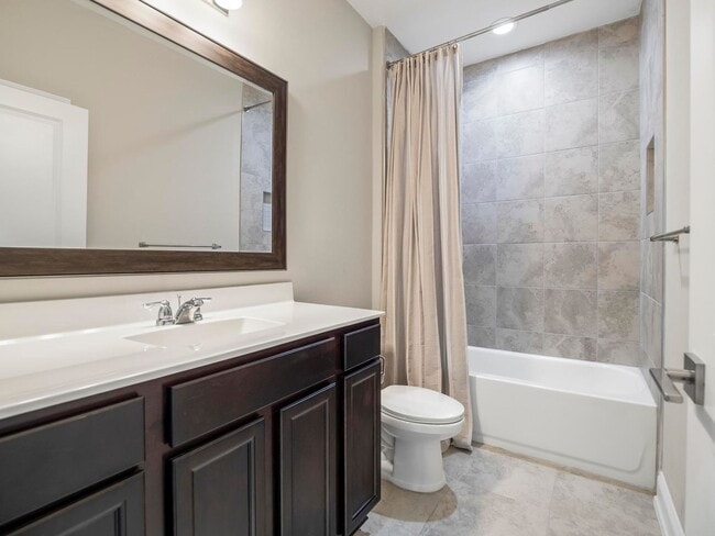 Building Photo - 4 bedroom, 3 bath home in Grand Landings G...