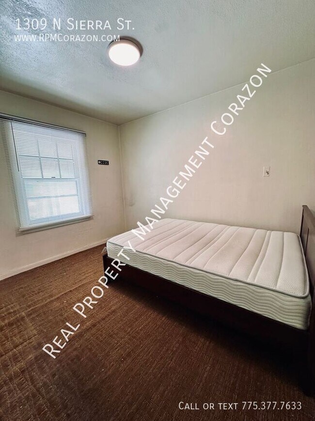Building Photo - 1309 N Sierra St