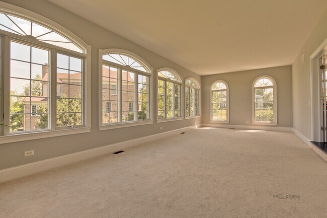 Building Photo - 8 Turnbury Ct