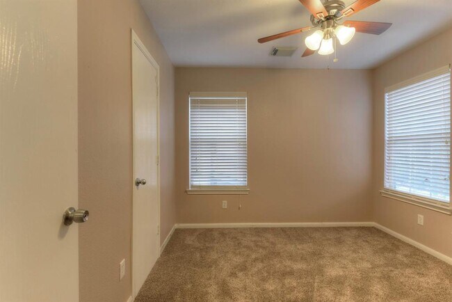 Building Photo - 18203 Fair Grange Ln