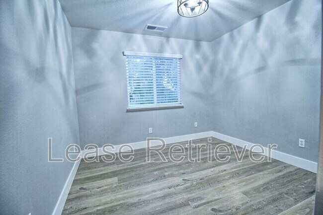 Building Photo - 2359 Riviera Ct