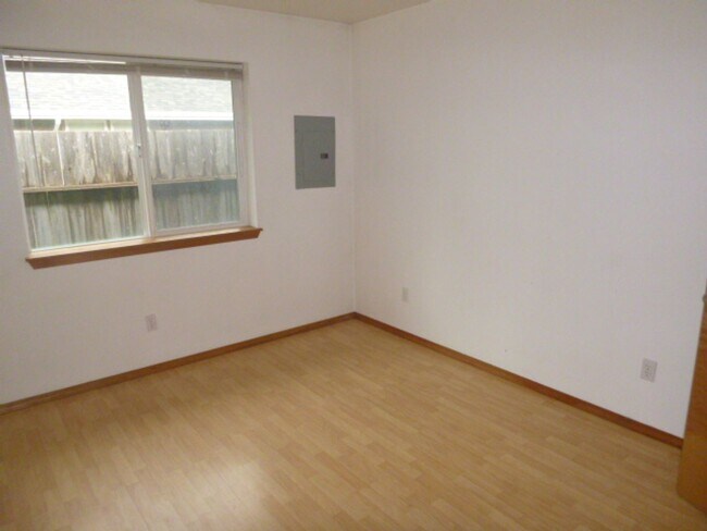 Building Photo - 1030 Mt Olympus Ave SE