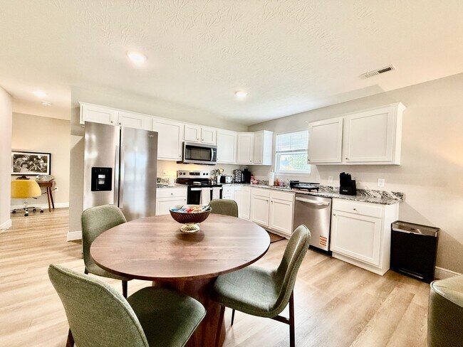Building Photo - 148 Southwind Blvd