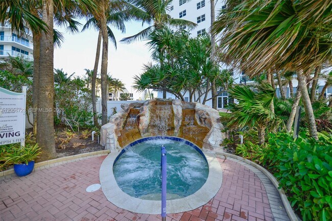Building Photo - 3001 S Ocean Dr