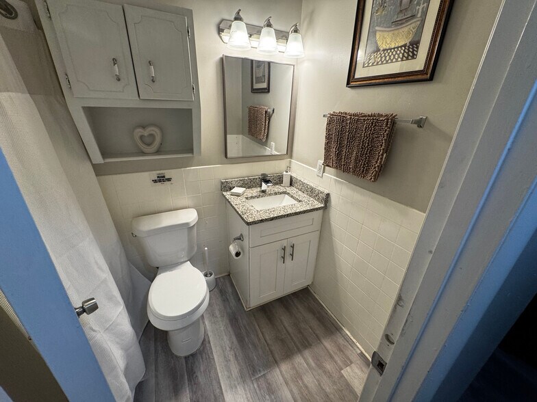 Building Photo - Room in Duplex on New Dawn Ct