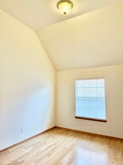 Building Photo - 8420 Ashton Pl NE