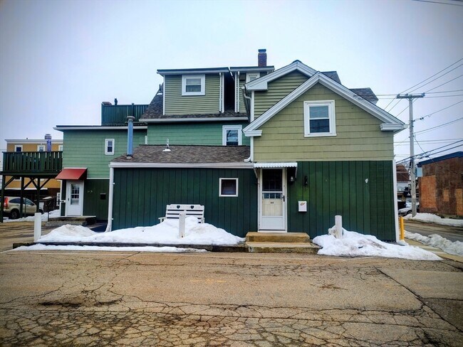 Building Photo - 65 East St