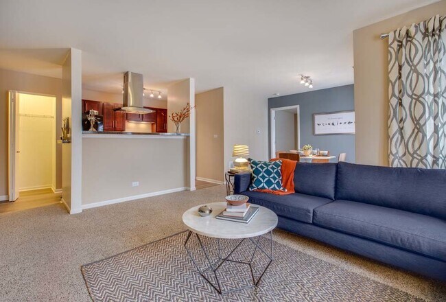 Building Photo - 6044 Laurel Ln