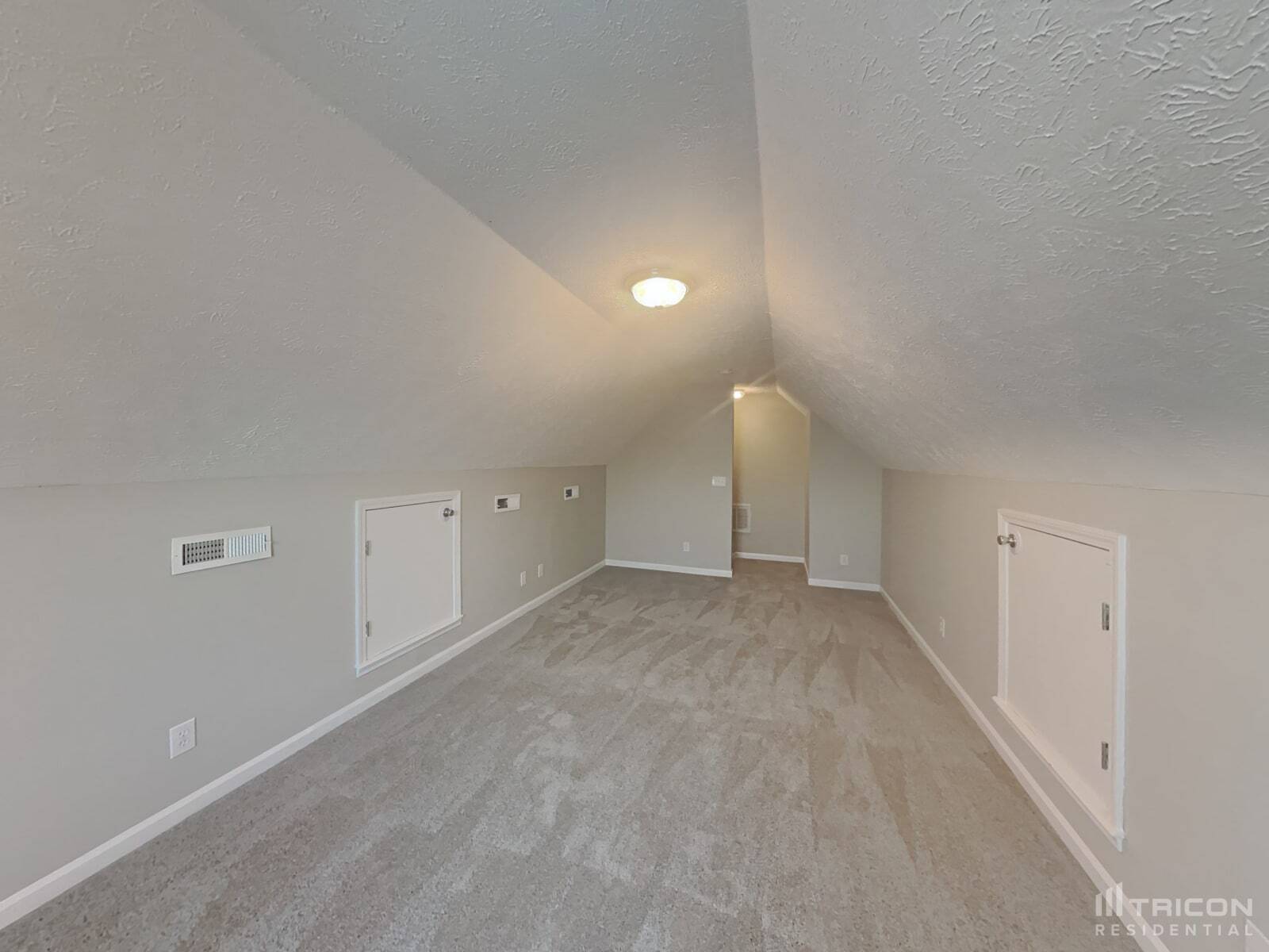 Building Photo - 3641 Aurora Dr