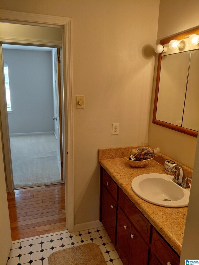 Building Photo - 2559 Janice Cir NE