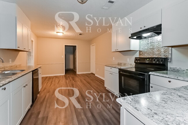 Building Photo - At Last, This Is What You Have Been Searching For!