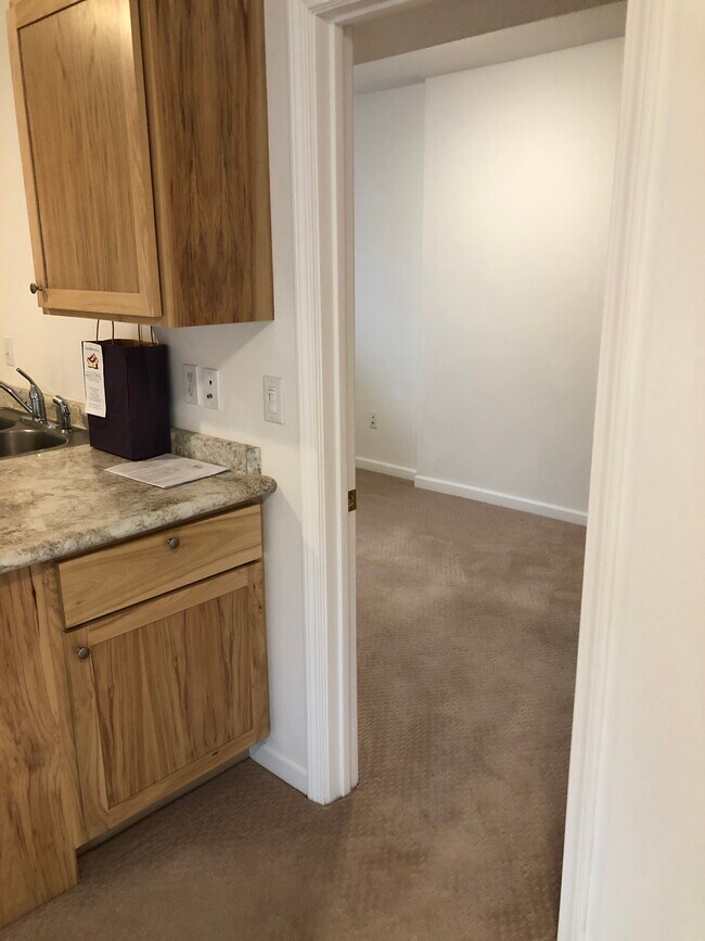 Building Photo - Courthouse View Apartments