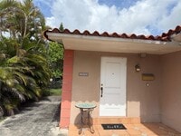 Building Photo - 2862 SW 38th Ave