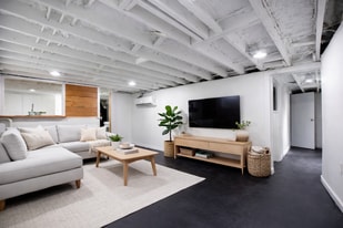 Building Photo - 1713 E Main St