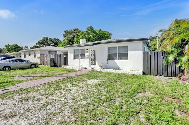 Building Photo - 3 br, 2 bath House - 242 SW 9th St # 1
