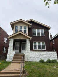 Building Photo - Christy 1