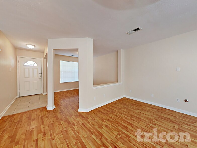 Building Photo - 6214 Majesty Ln