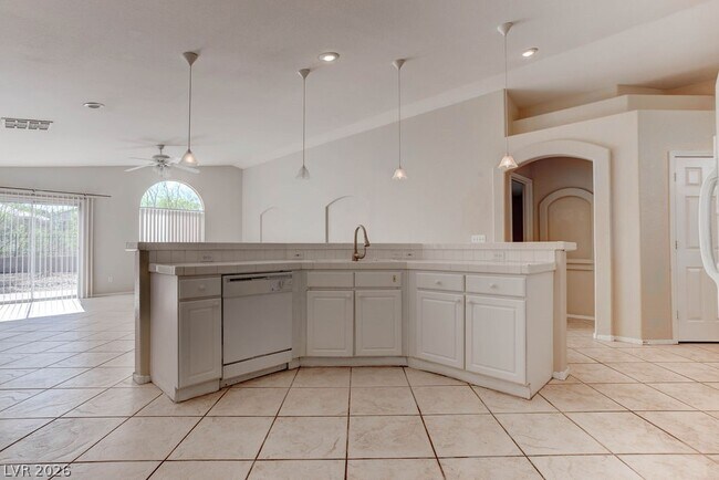 Building Photo - 1460 Dragon Rock Dr