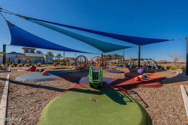 Building Photo - 5552 S Dillon