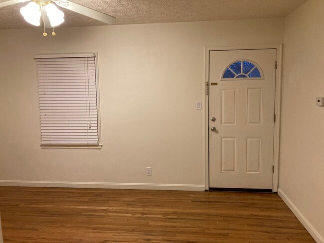 Building Photo - 585 Brittain Rd