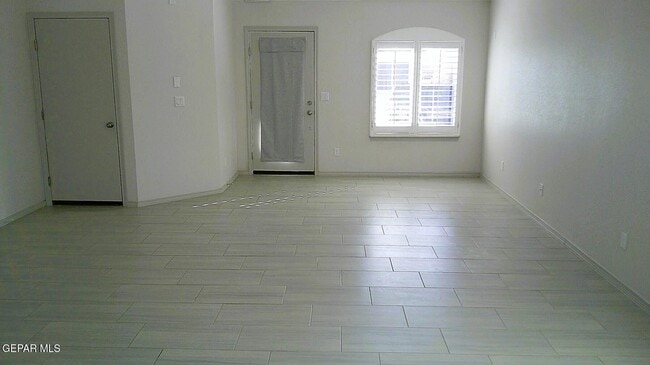 Building Photo - 7441 Norte Mesa Ln