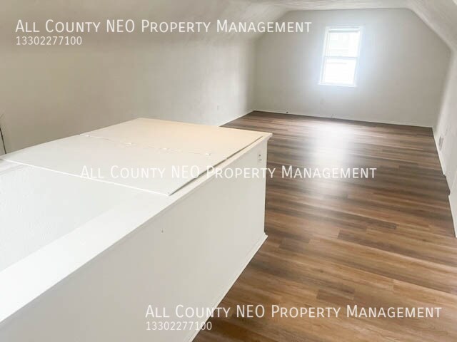 Building Photo - 3862 E 112th St