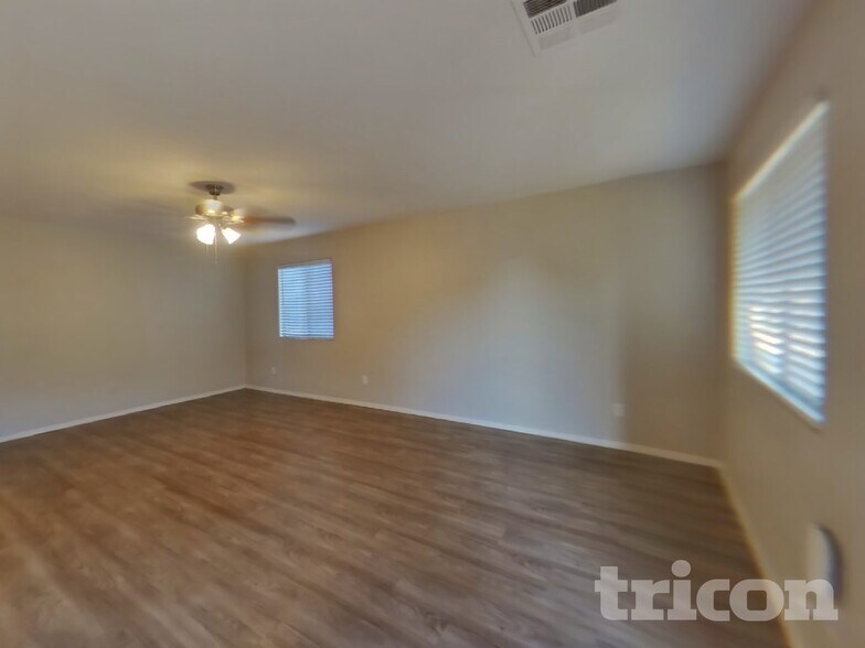 Building Photo - 5871 E Everhart Ln