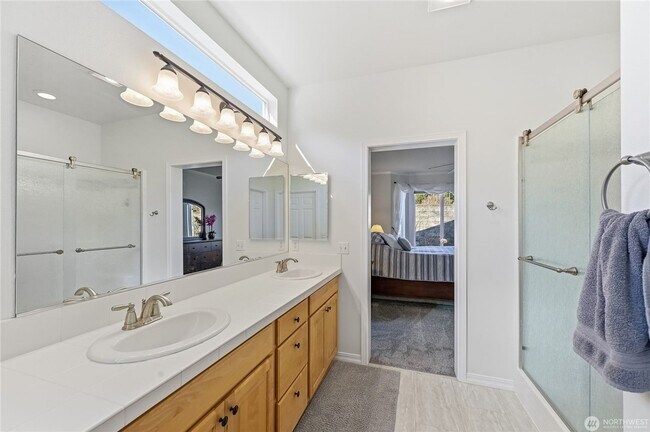 Building Photo - Spacious 2Br in Trilogy at Redmond Ridge 55+ Community