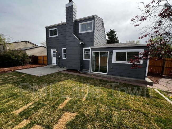 Building Photo - 1965 Cathay St