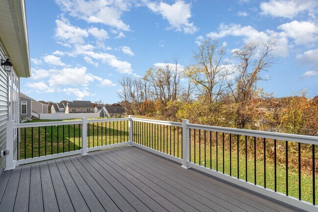 Building Photo - 1726 Bradley Dr