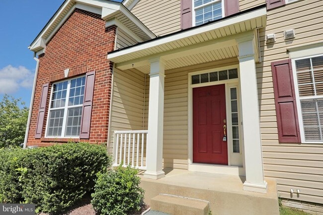 Building Photo - 1028 Llano Dr