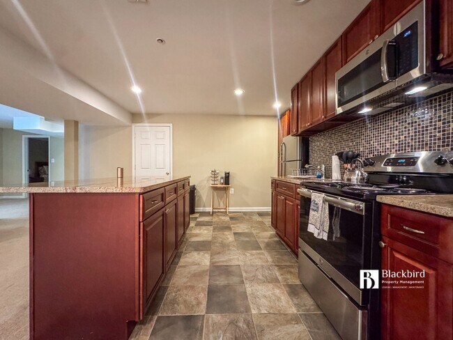 Building Photo - 13615 Tree Leaf Ct