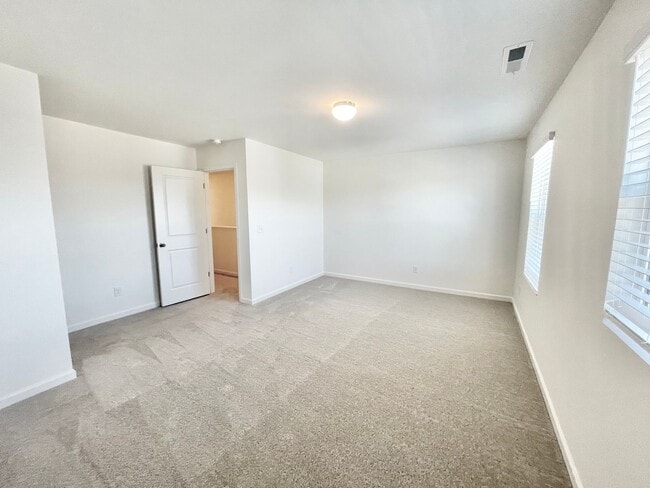 Building Photo - BEAUTIFUL 3 Bedroom Townhome minutes from I-85 -Concord Lakes AVAILABLE NOW