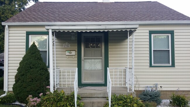 Building Photo - 2356 N 23 St.