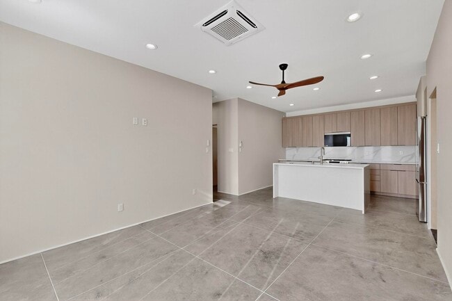 Building Photo - 705 Alcalde Pl SW