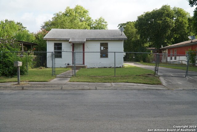 Building Photo - 1511 San Casimiro St