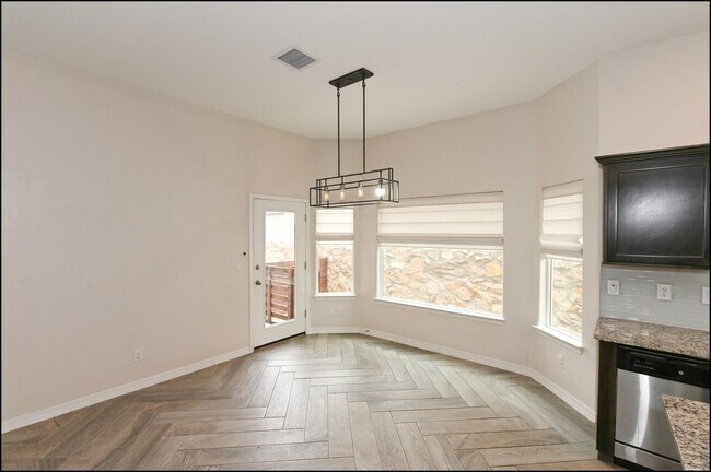 Building Photo - 14905 Tierra Haven Ave