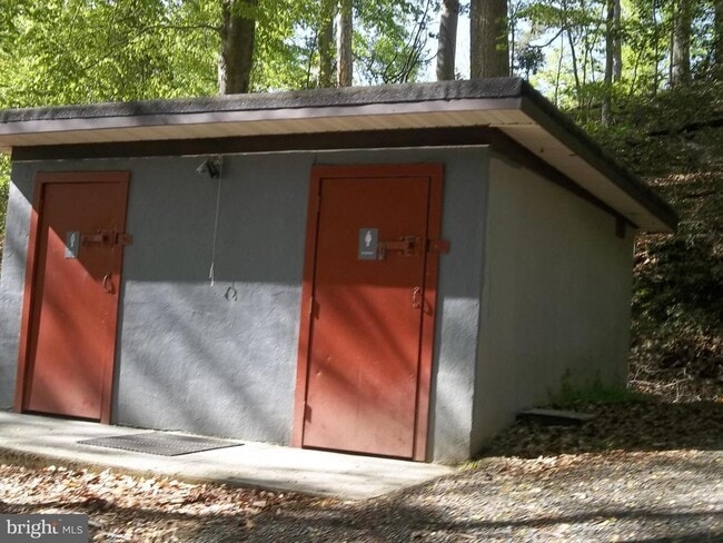 Building Photo - 845 Whispering Pine Cir