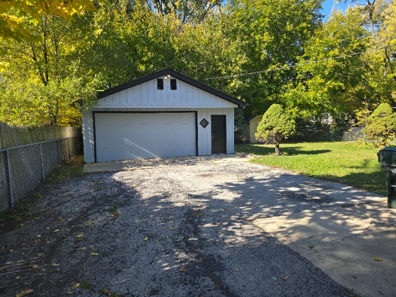 Building Photo - 146 State St