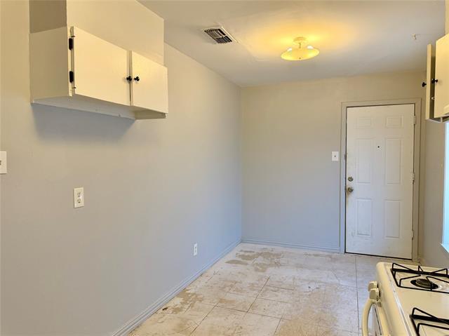 Building Photo - 5310 Laguna Dr