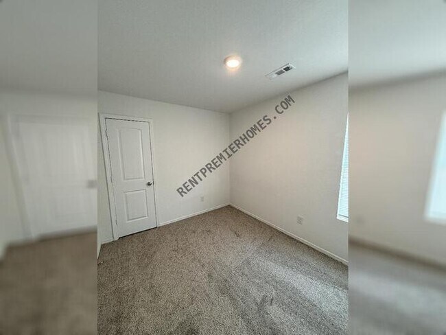 Building Photo - 70 Kinley Brk Ln