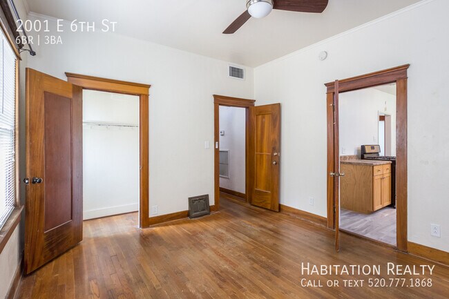 Building Photo - Sam Hughes, Spacious 6Bed/3Ba Home near th...