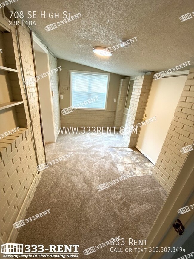 Building Photo - 708 High St