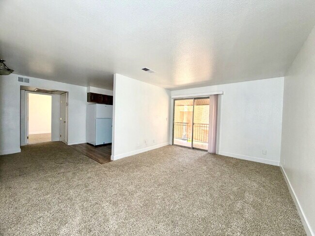 Building Photo - Las Vegas Guard-Gated Condo for Rent | Bella Vita Community | 1 Bedroom Upstairs Unit