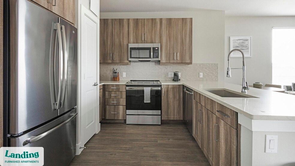 Building Photo - 24002 Colonial Pkwy