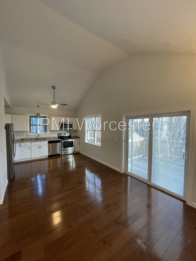 Building Photo - 14 Edgemere Blvd