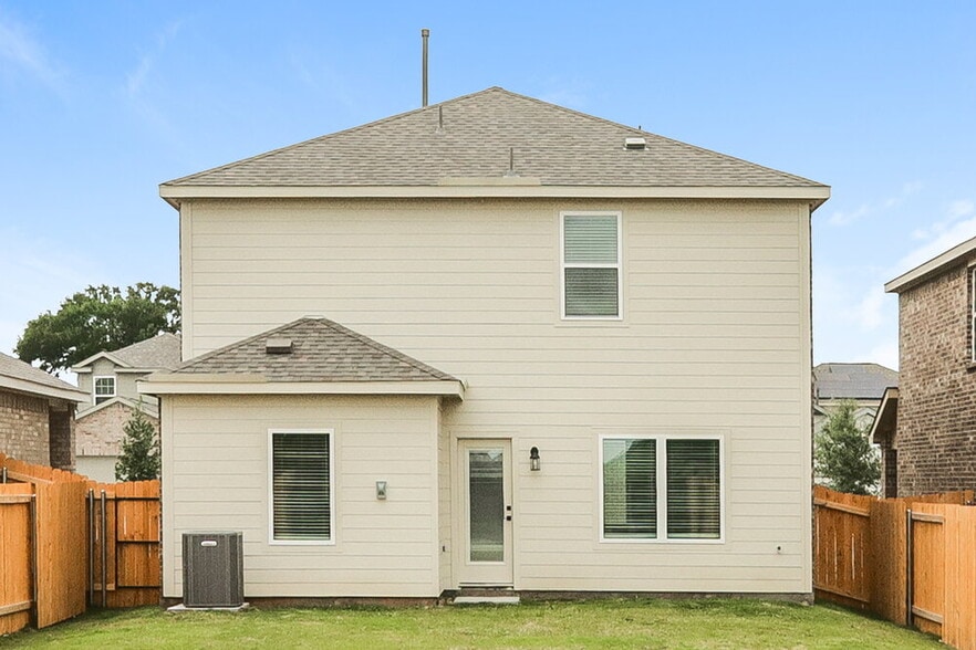 Building Photo - 907 Princeton Hts Blvd