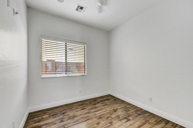 Building Photo - 2515 W Preserve Way